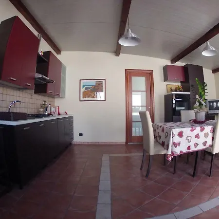 Casa Marzulli Vakantiehuis Acireale
